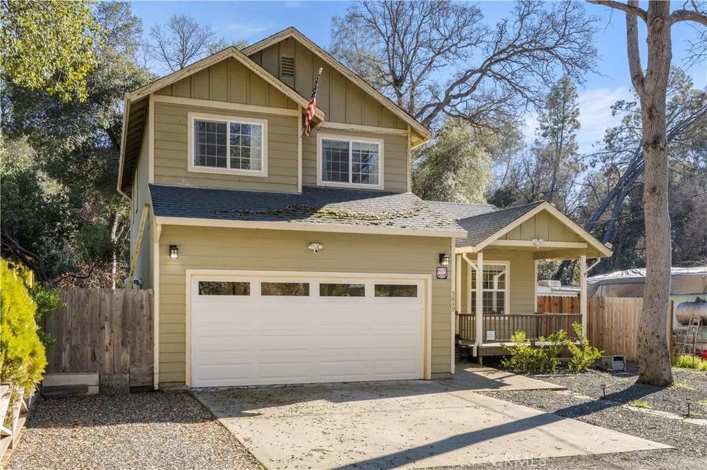 Photo of 5649 Crawford Ave, Clearlake, CA 95422 (MLS # LC26010597)