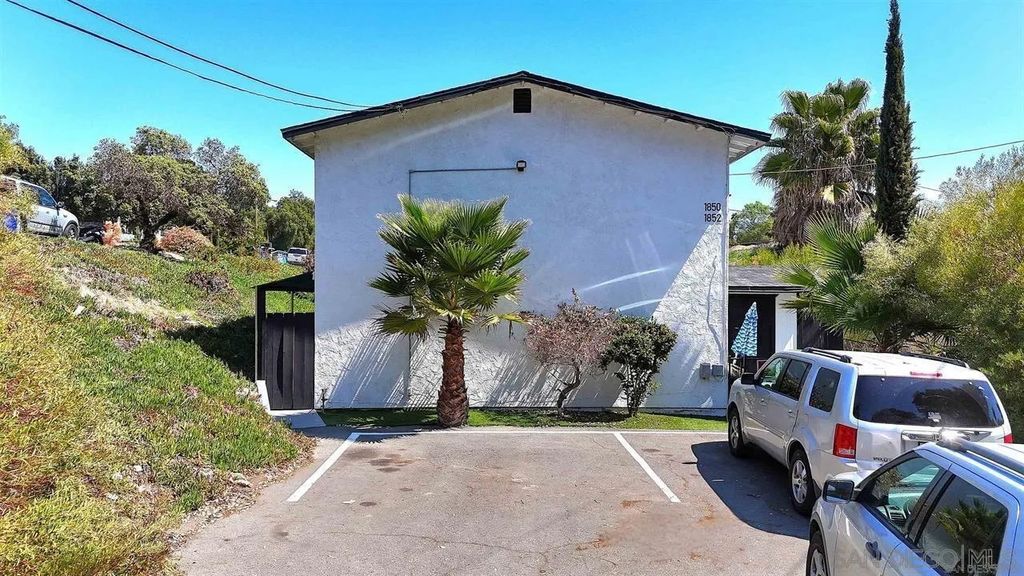 Photo of 1850 Bakersfield St, Lemon Grove, CA 91945 (MLS # 2600153)