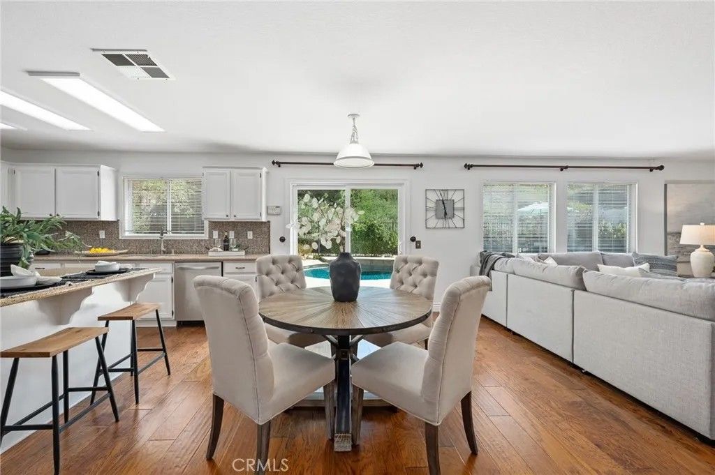 Photo of 33751 Abbey Rd, Temecula, CA 92592 (MLS # SW26008185)