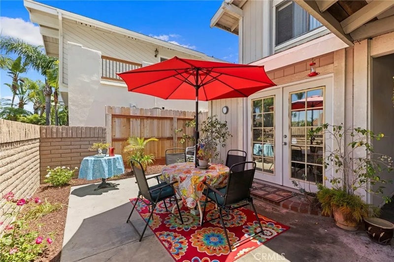 8472 Deepview Drive