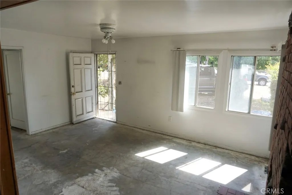 9570 Evergreen Lane