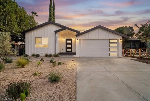 Photo of 19918 Kittridge St, Winnetka, CA 91306 (MLS # GD26049475)