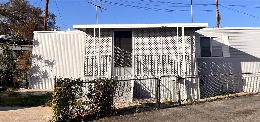 Photo of 8305 Atlantic #4, Cudahy, CA 90201 (MLS # DW26096337)
