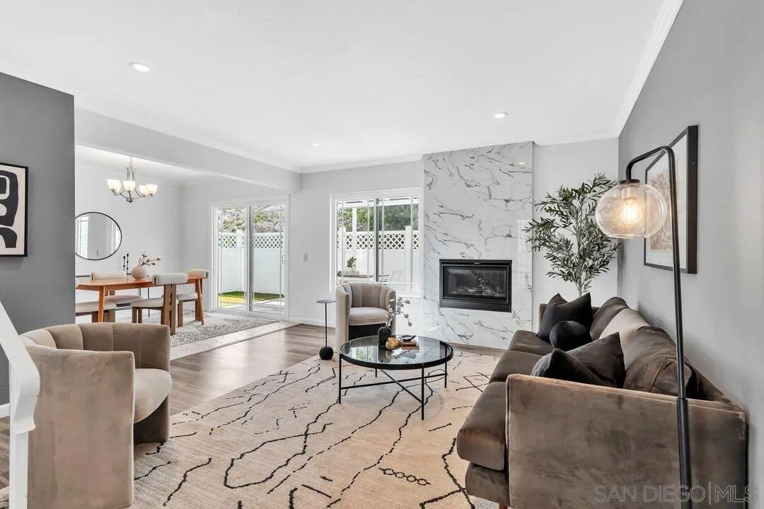 9885 Aldergrove Lane