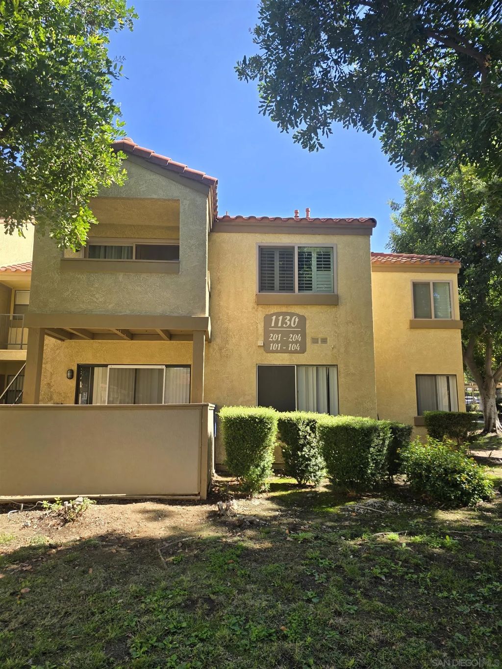 Photo of 1130 W Blaine St #204, Riverside, CA 92507 (MLS # 250044457)