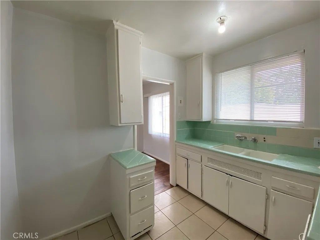 Photo of 516 E Lomita Avenue #12, Glendale, CA 91205 (MLS # WS25280822)