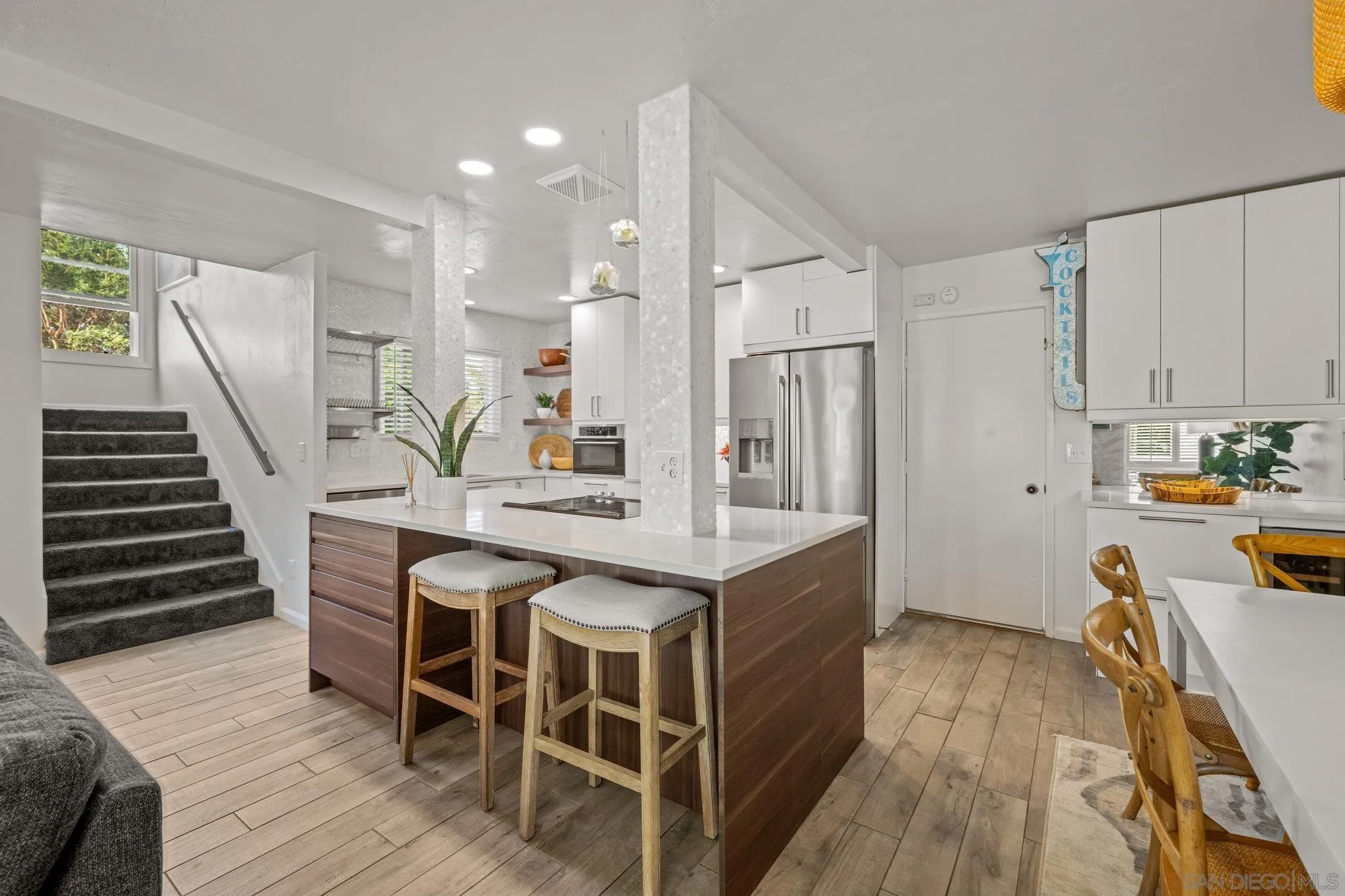 1074 Isabella Avenue