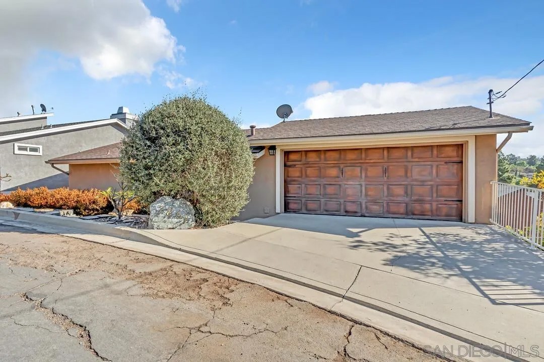 7861 Cimarron Ln