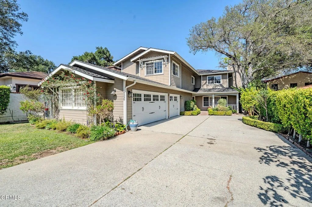 Photo of 4330 Bel Aire Drive, La Canada Flintridge, CA 91011 (MLS # P1-28234)