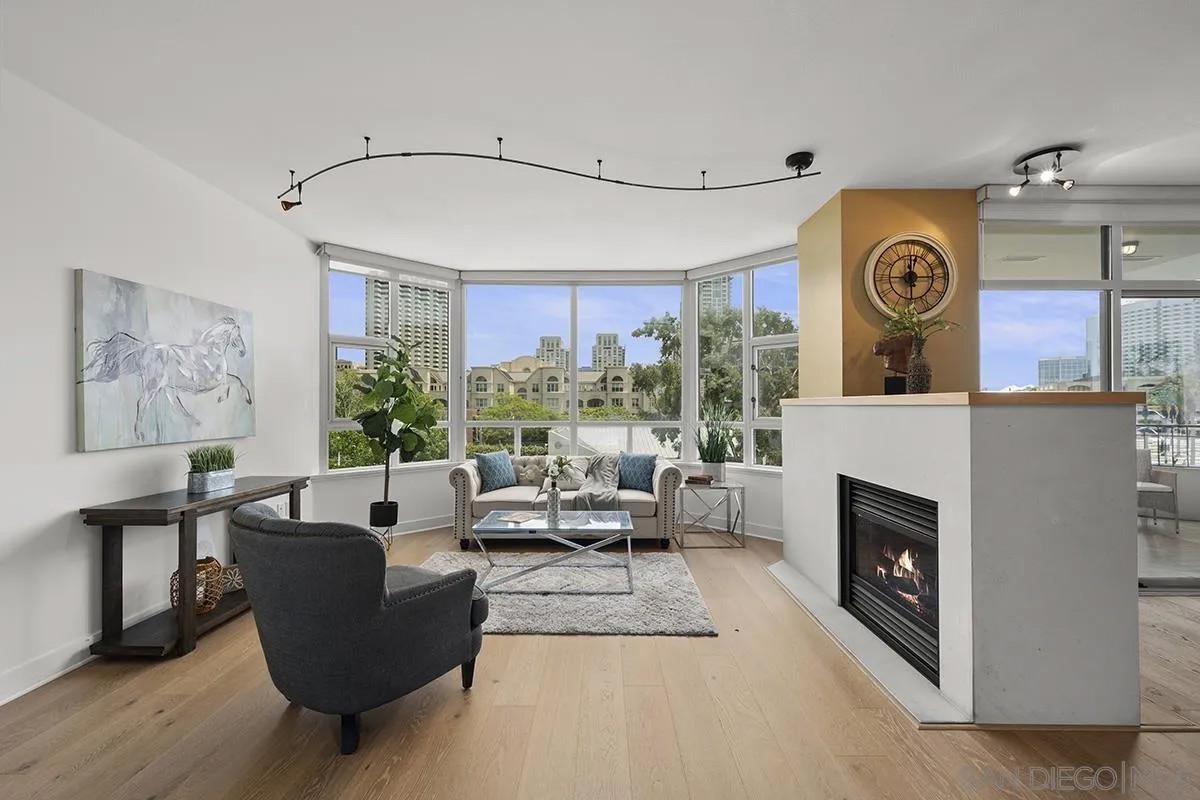 700 W Harbor Drive 402