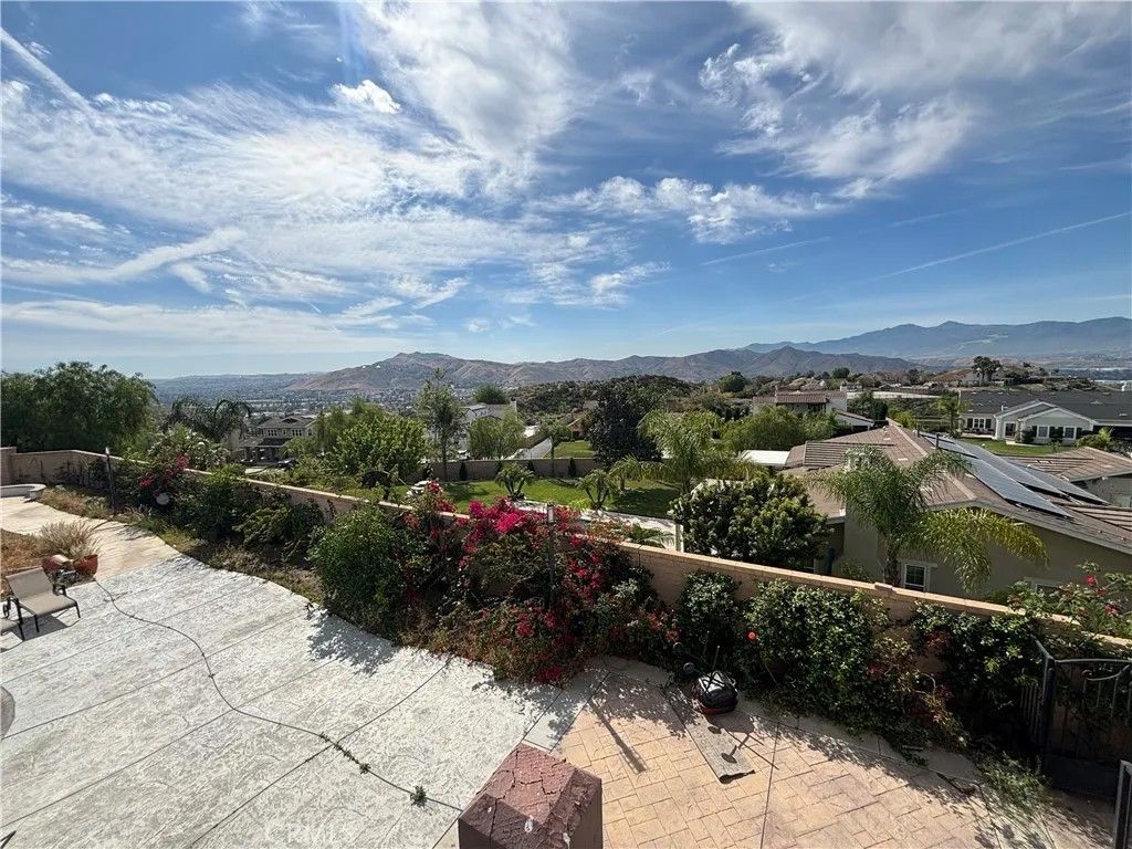 Photo of 827 Baghdady St, Corona, CA 92879 (MLS # CV26061124)