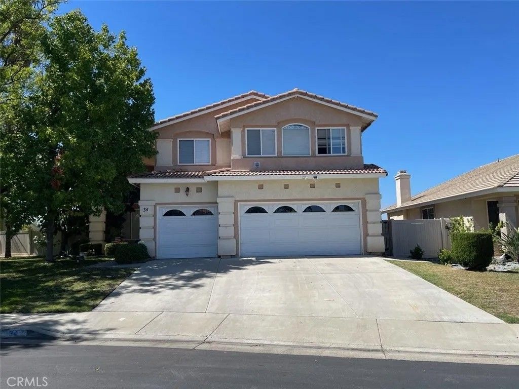 Photo of 34 Corte Rivera, Lake Elsinore, CA 92532 (MLS # SW26043479)