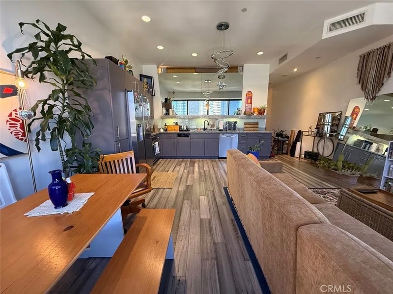 1100 Wilshire Blvd 2010