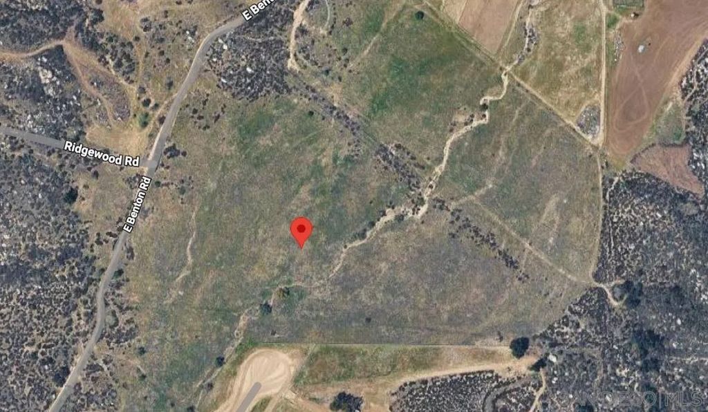 Photo of 44715 E Benton Rd, Hemet, CA 92544 (MLS # 260008469)
