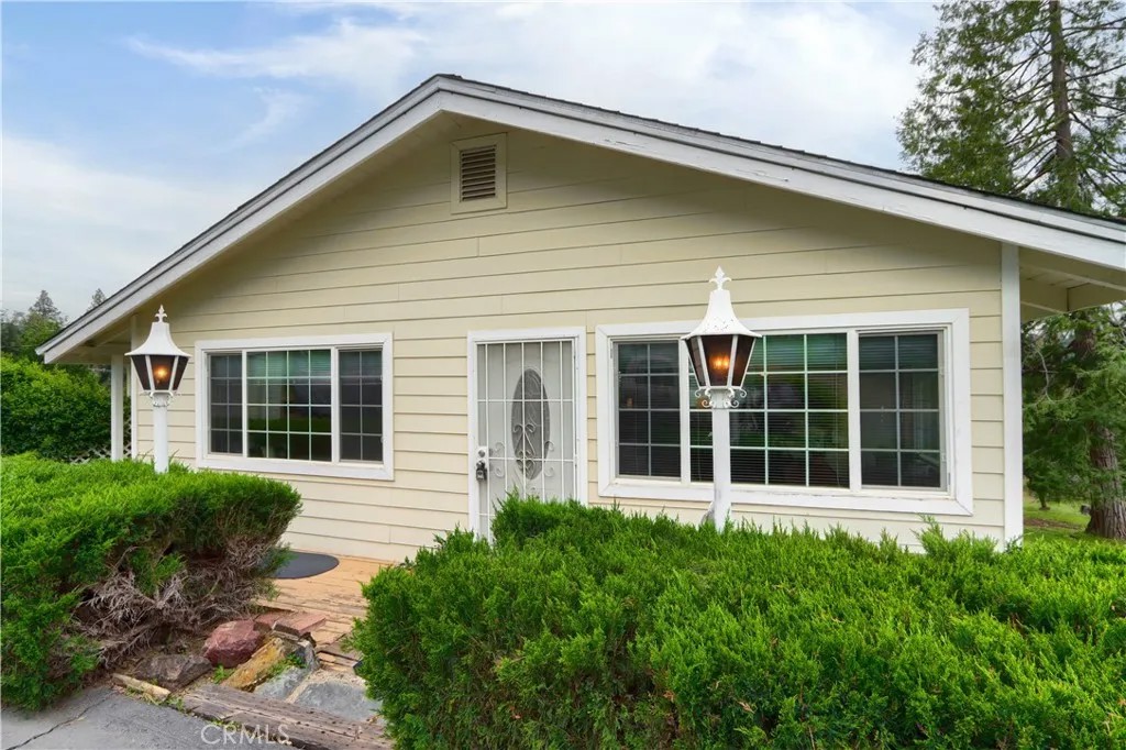 5672 Pautzke Court