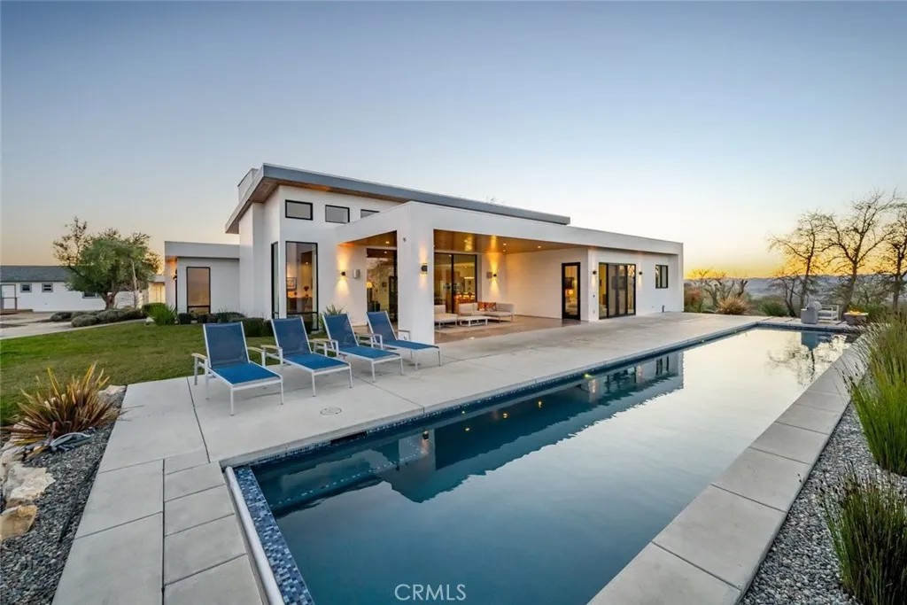 705 Sequoia Lane