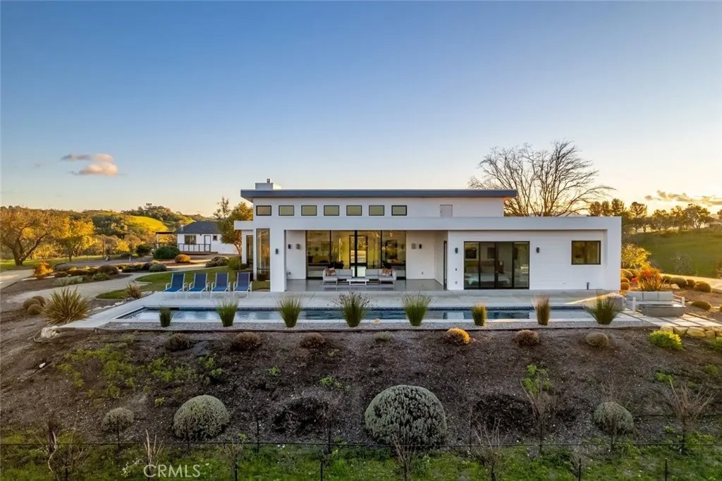 705 Sequoia Lane