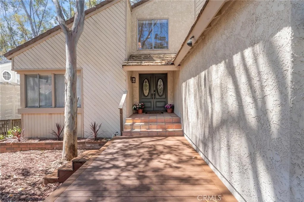 25012 Woodridge