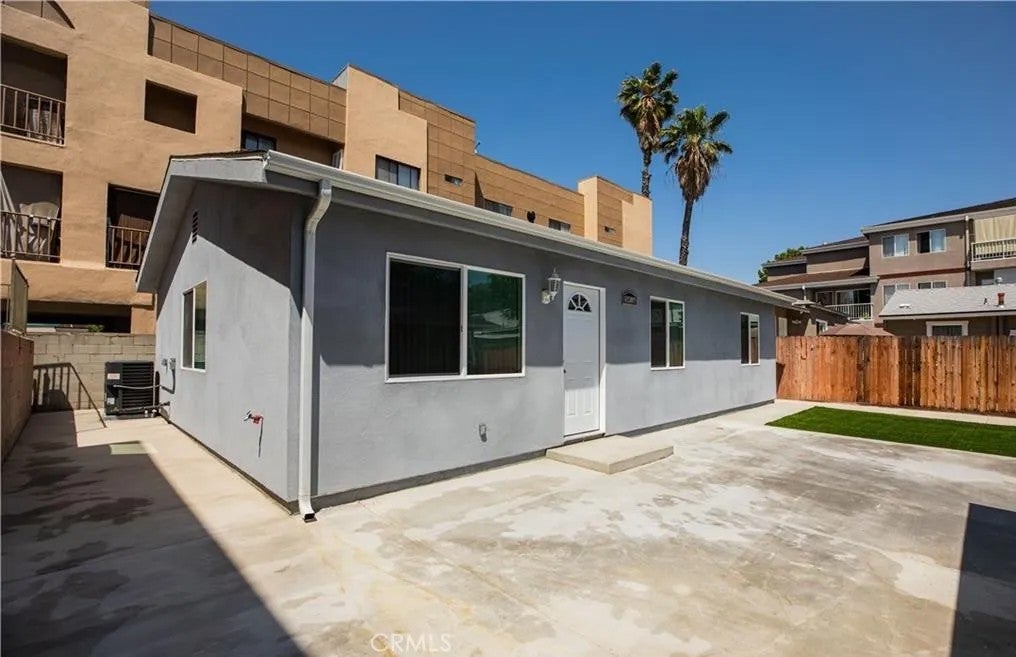 541 E Palmer Avenue