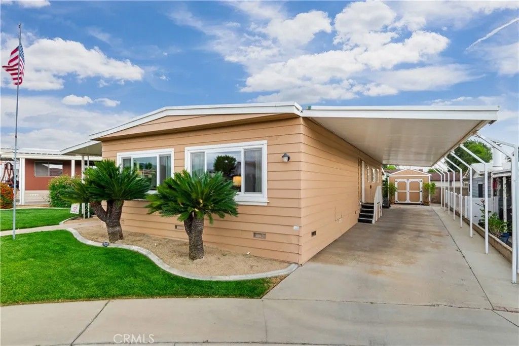 Photo of 626 N Dearborn St #17, Redlands, CA 92374 (MLS # IG26090216)