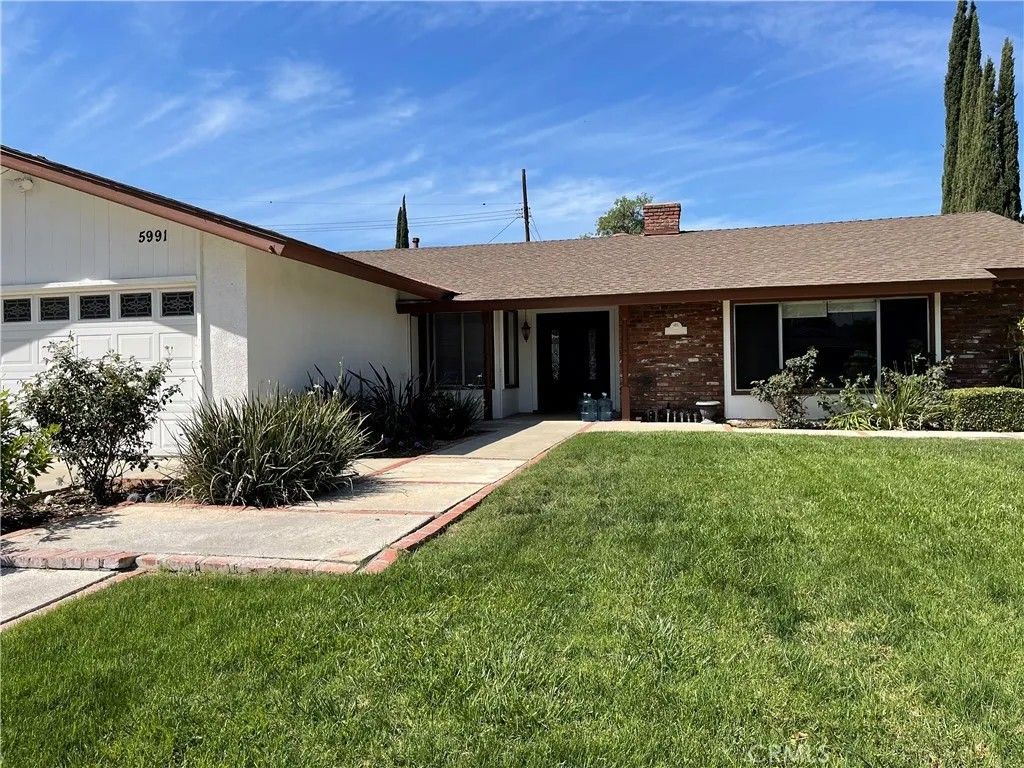 Photo of 5991 Keswick Ave, Riverside, CA 92506 (MLS # IV26067016)