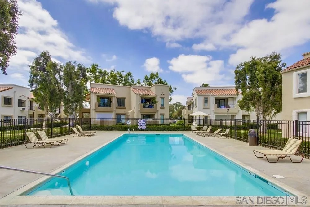 10805 Camino Ruiz 34