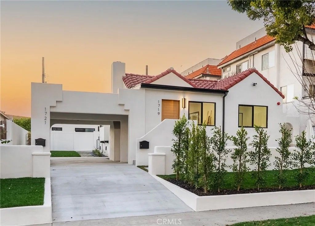 Photo of 1719 Landis St, Burbank, CA 91504 (MLS # SR26029715)