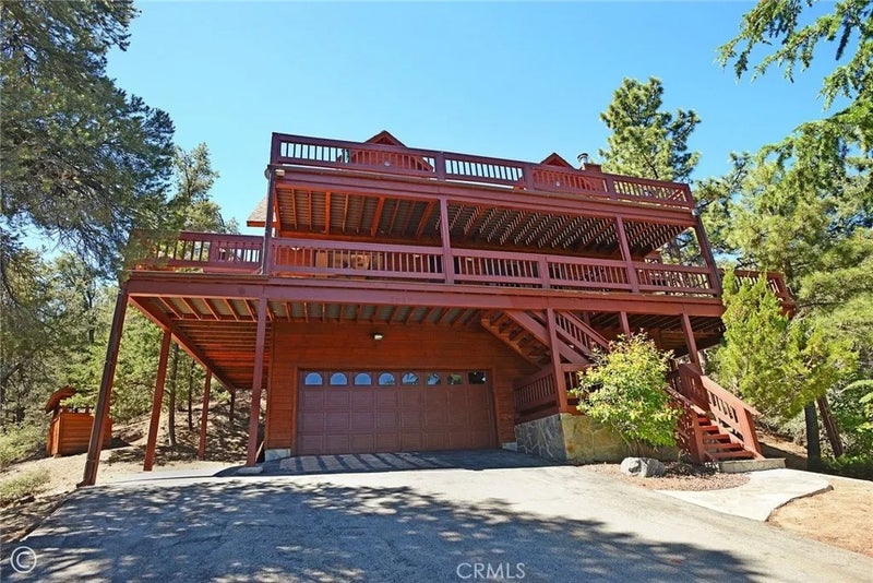 2027 Ivory Lane