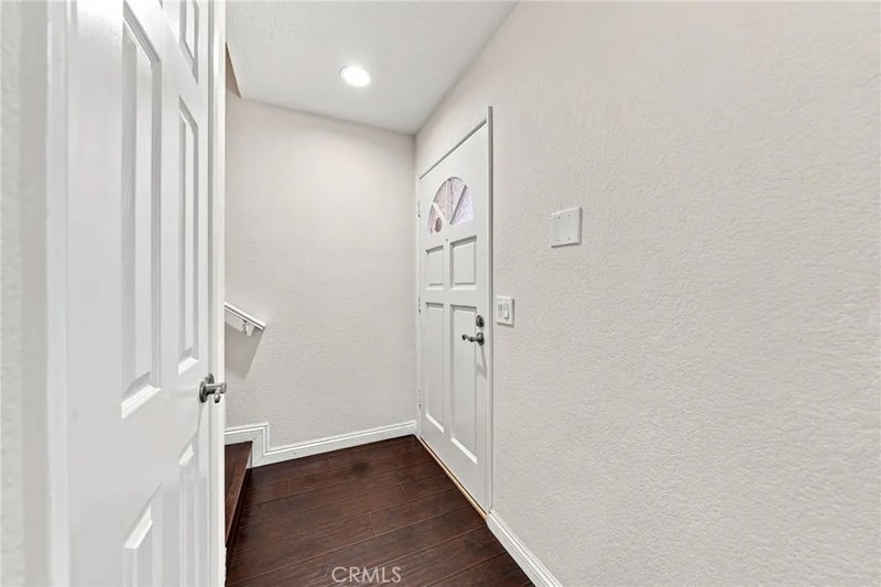 1665 E 68th 21