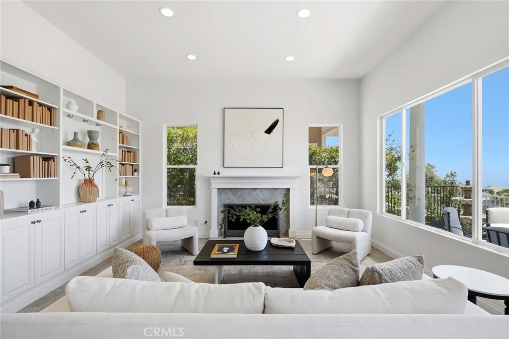1486 Paseo De Oro