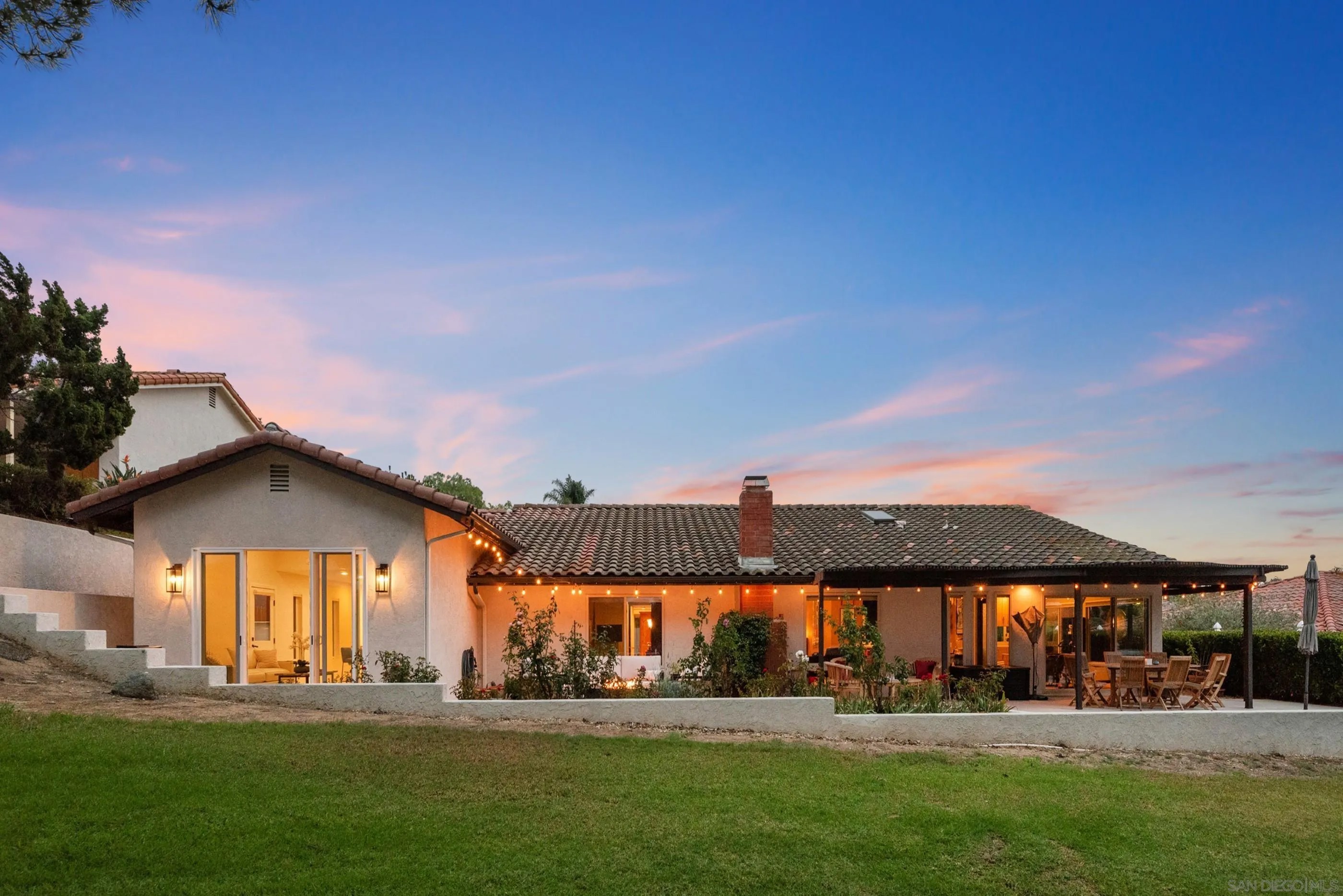 17976-17978 Sencillo Ln