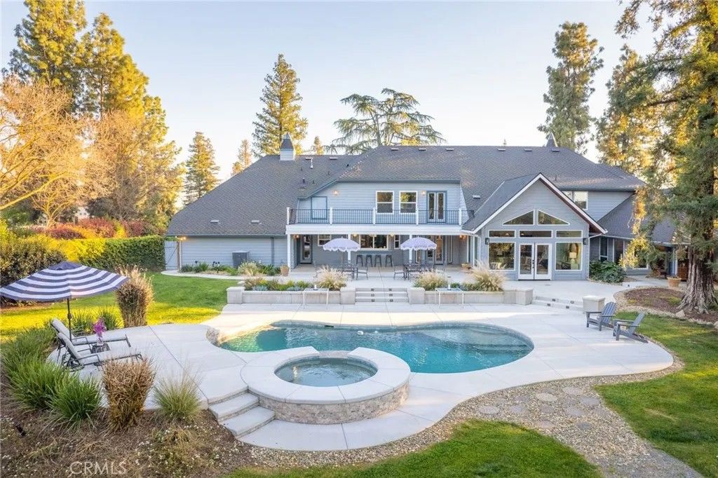 Photo of 2649 Heritage Avenue, Clovis, CA 93619 (MLS # FR26052133)