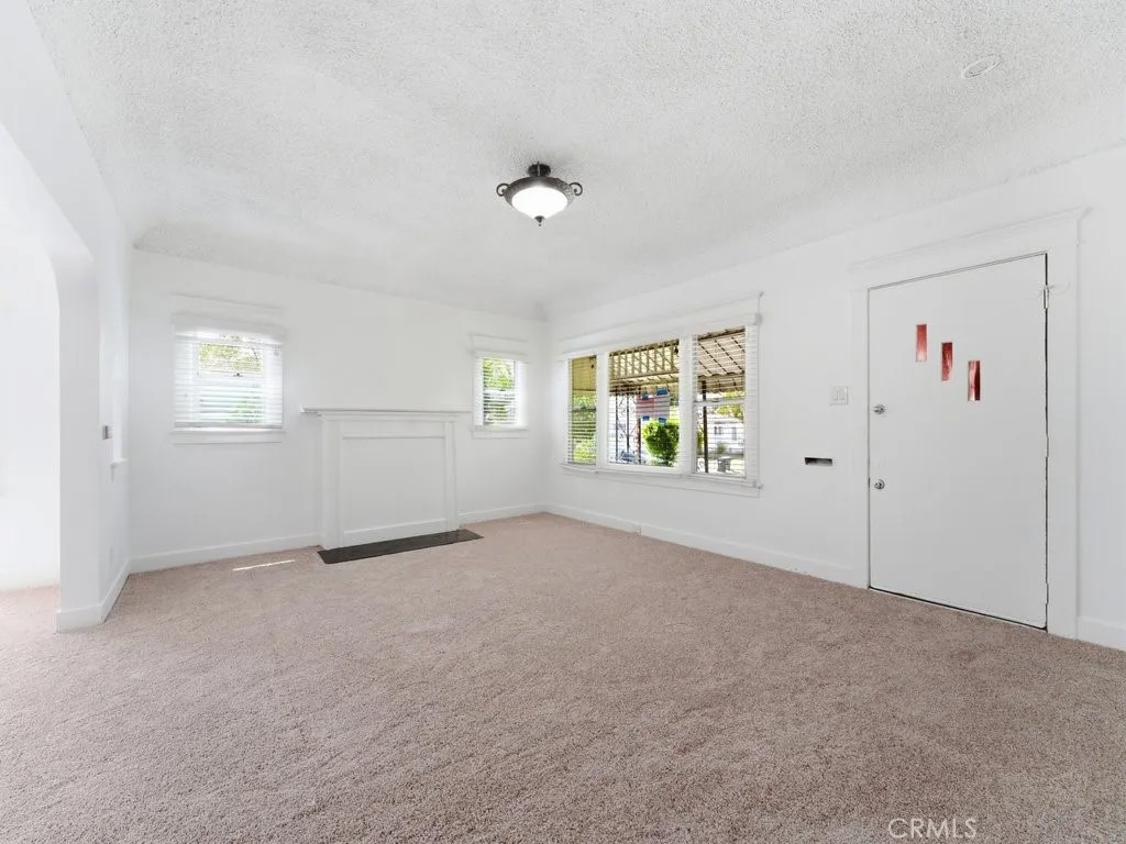 3454 W 76th Street