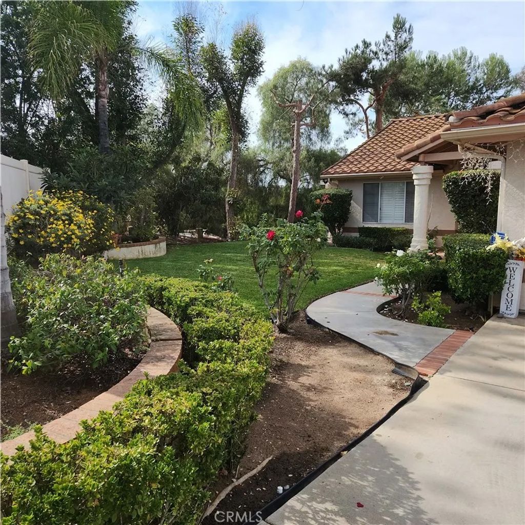 Photo of 2011 Rachelle Pl, Escondido, CA 92025 (MLS # IV26065220)