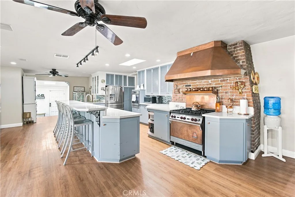 3151 Pepper Tree