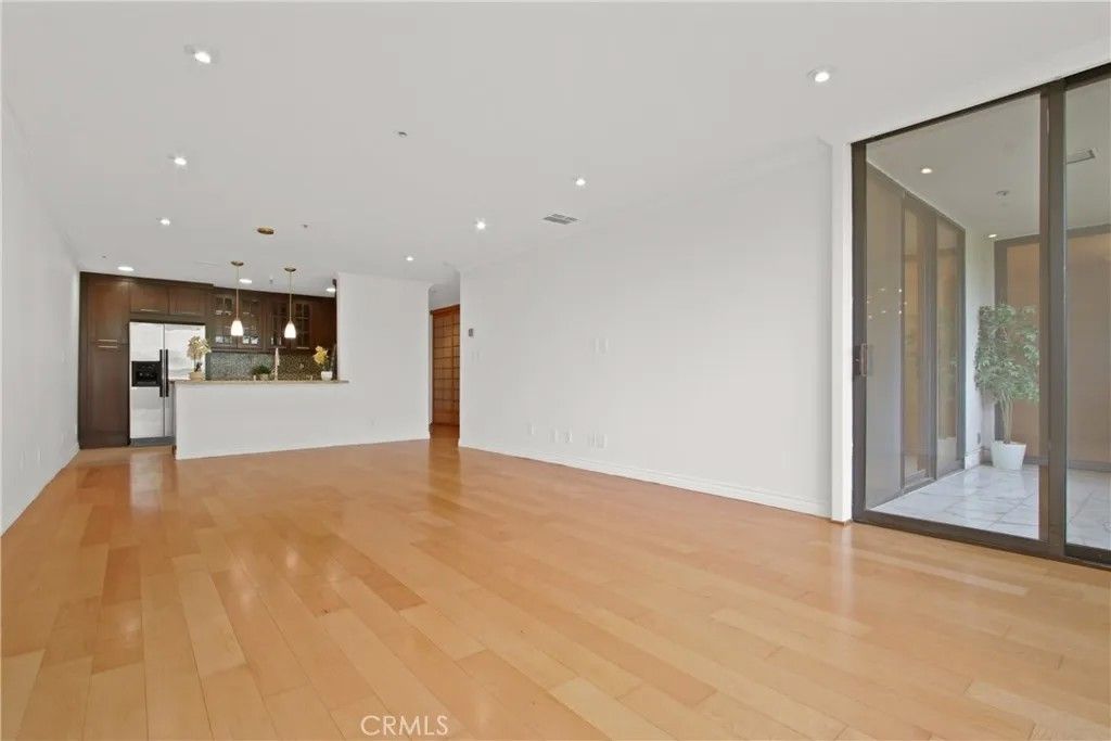 Photo of 121 S Hope Street #318, Los Angeles, CA 90012 (MLS # OC26086831)