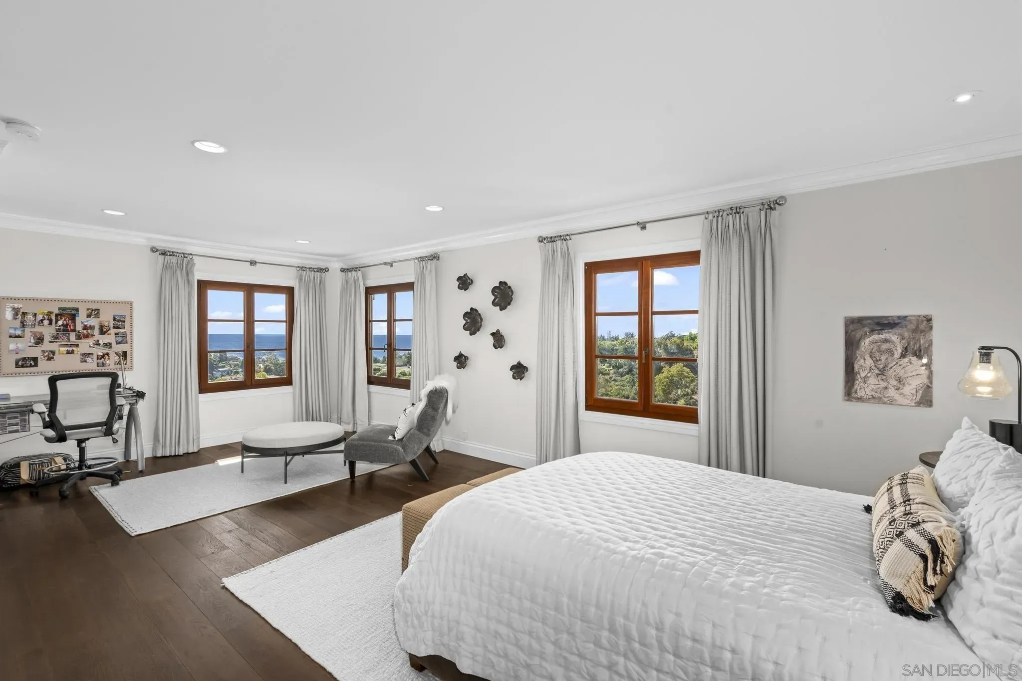 La Jolla, California 92037, United States, 5 Bedrooms Bedrooms, ,8 BathroomsBathrooms,Residential,Active,193763