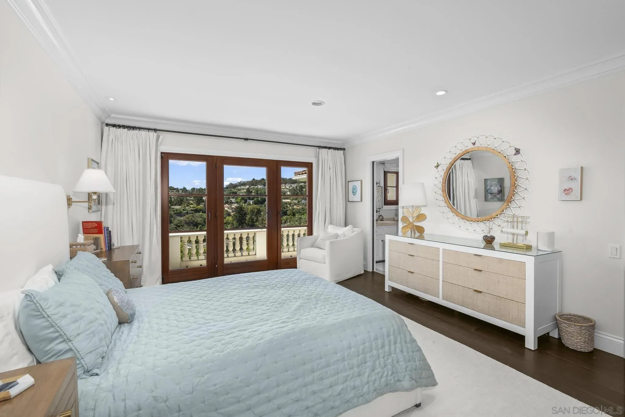 La Jolla, California 92037, United States, 5 Bedrooms Bedrooms, ,8 BathroomsBathrooms,Residential,Active,193763