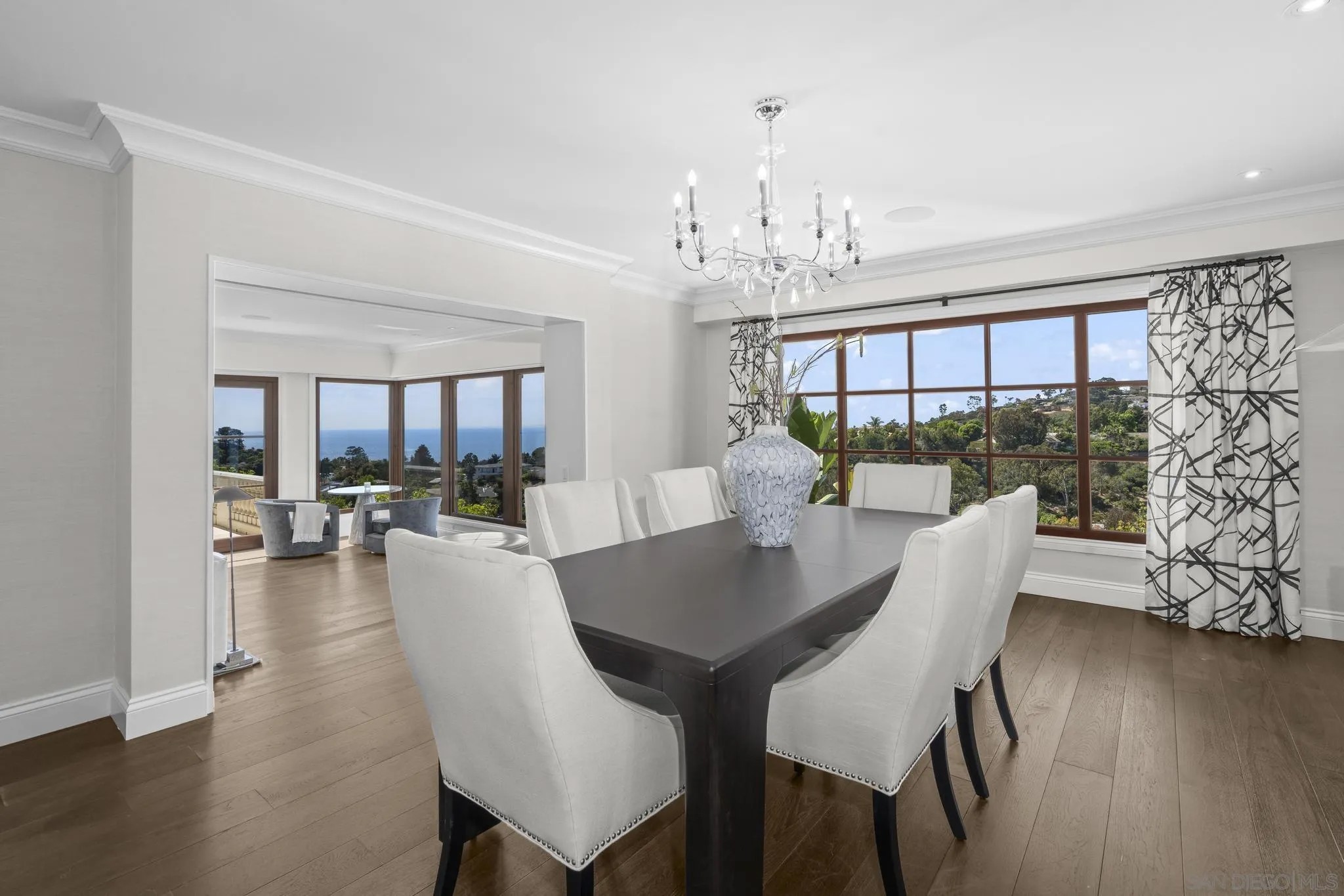 6404 La Jolla Scenic Drive South
