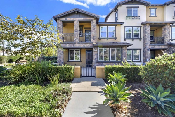 492 PROSPERITY DR, SAN MARCOS, CA 92069 - Image 2ec2b04f8e2c012cc786bf16d91ed8e9/1112061063