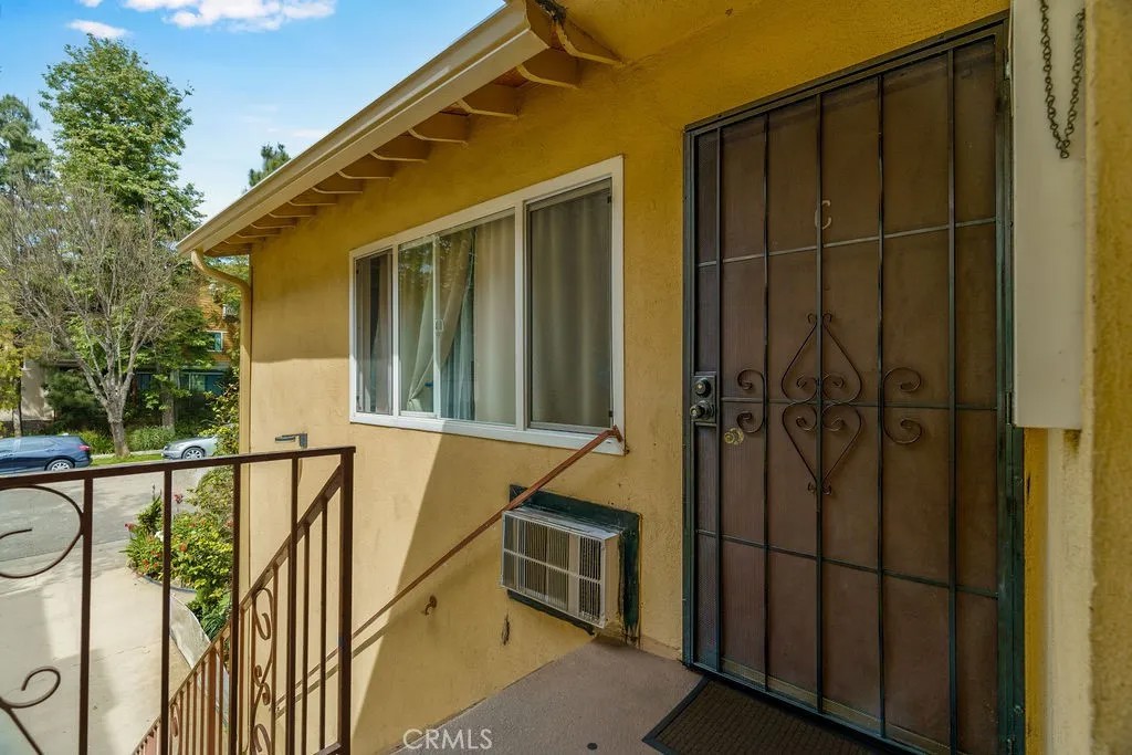 300 E Garfield Avenue