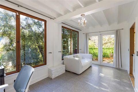 Tiny photo for 2305 Sugarloaf Drive, Agoura Hills, CA 91301 (MLS # SR26097842)