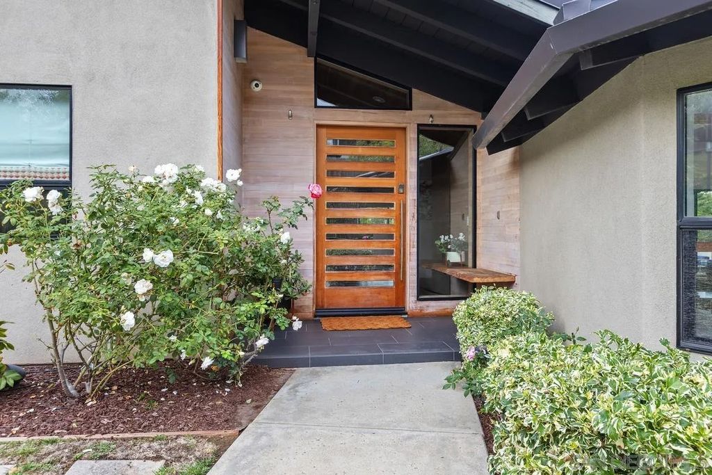 Photo of 4286 Merritt Boulevard, La Mesa, CA 91941 (MLS # 260002291)