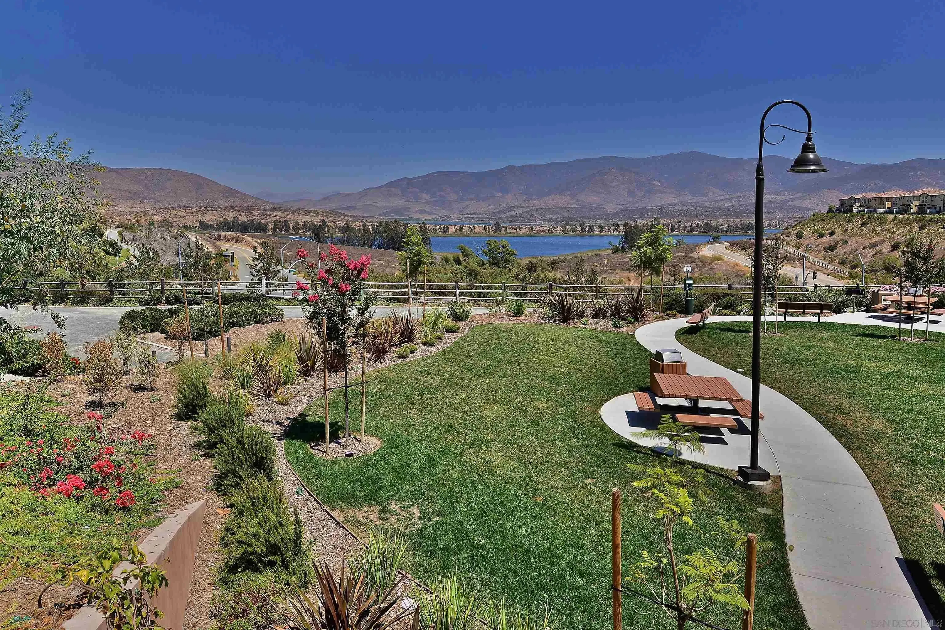 Chula Vista, California 91915, United States, 3 Bedrooms Bedrooms, ,2 BathroomsBathrooms,Residential,Active,200450