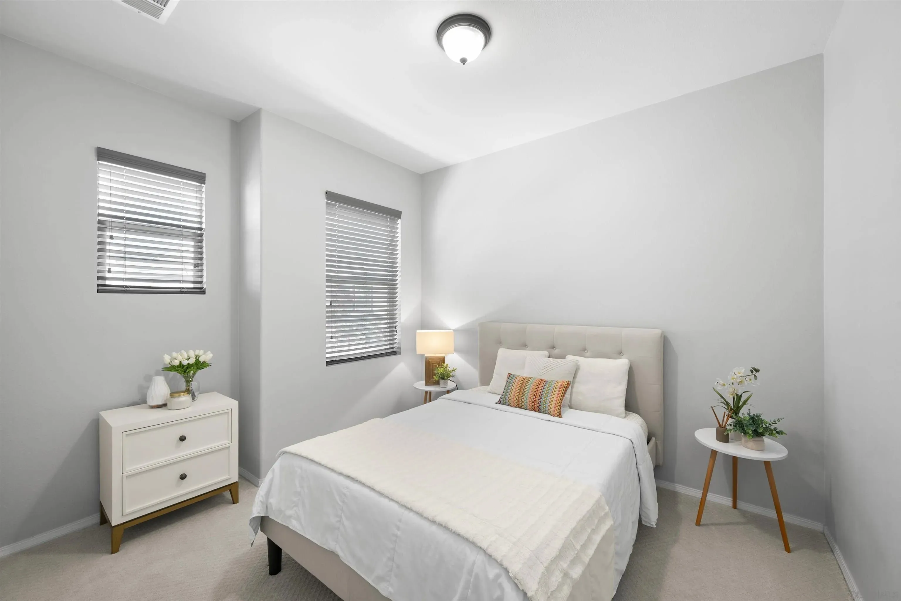 Chula Vista, California 91915, United States, 3 Bedrooms Bedrooms, ,2 BathroomsBathrooms,Residential,Active,200450