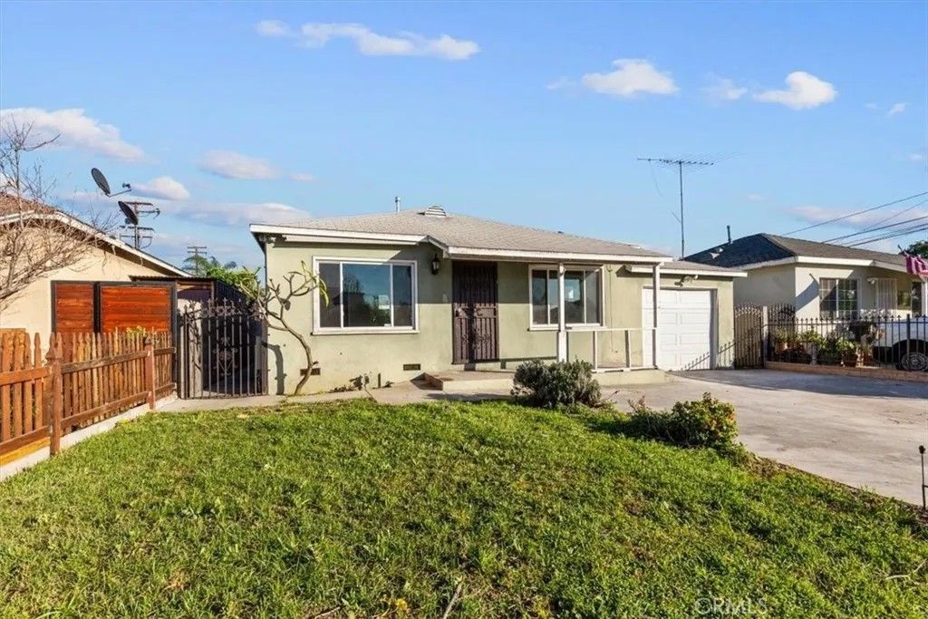 Photo of 604 S Greenwood Ave, Montebello, CA 90640 (MLS # DW26057074)