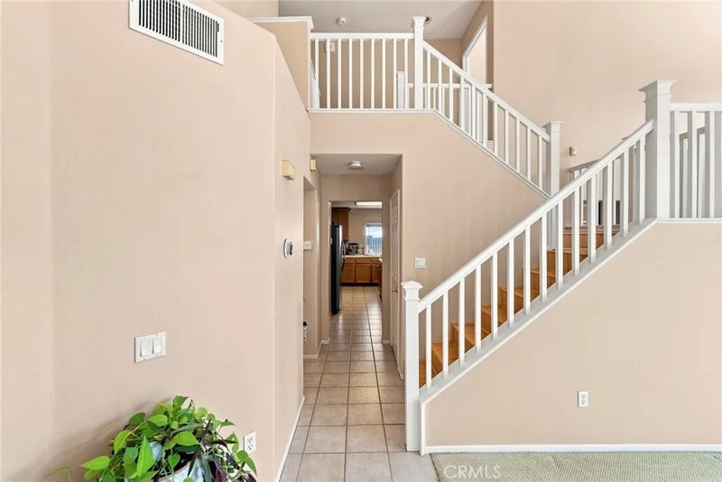 637 Avondale