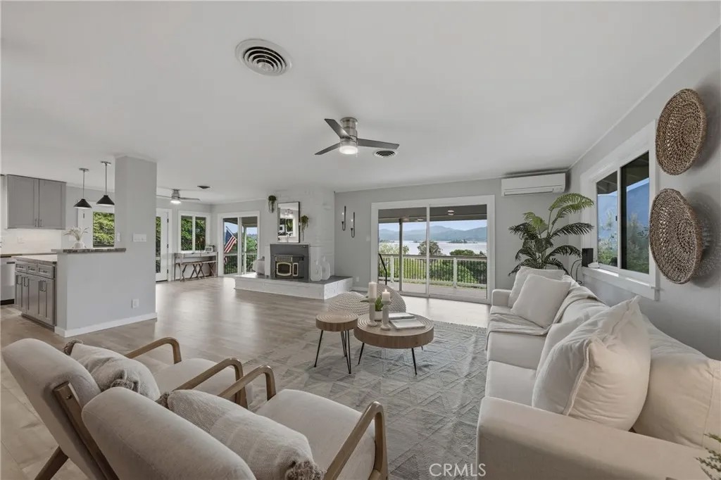 9480 Glenhaven