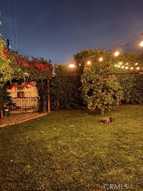1115 E 105th