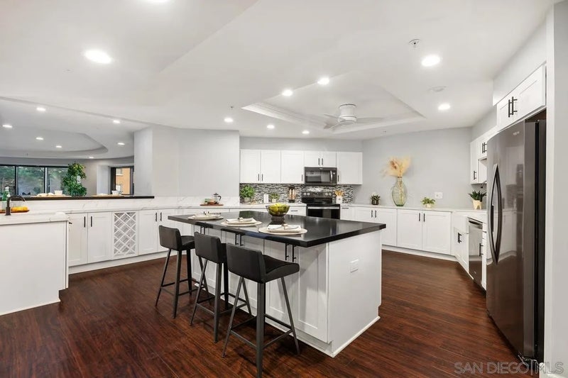 200 Harbor Dr 302